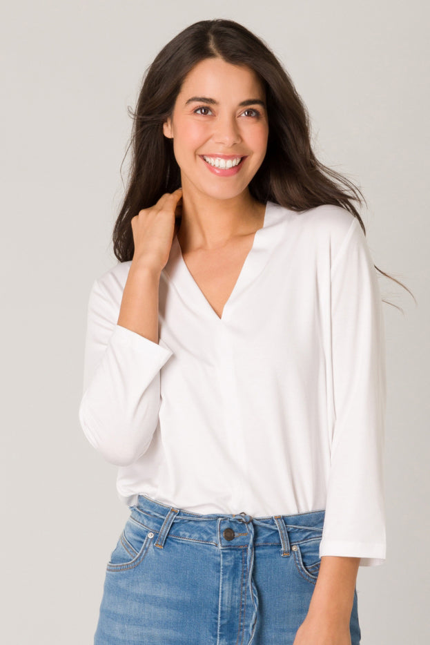 SOLID FENNA V-NECK BUTTON DOWN BLOUSE