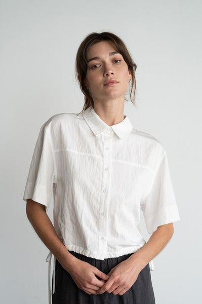 SEMI SHEER BUTTON FRONT DRAWSTRING HEM SS SHIRT
