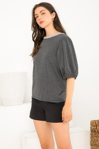 TAILORED EASE CHEVRON PUFF SLEEVE TOP