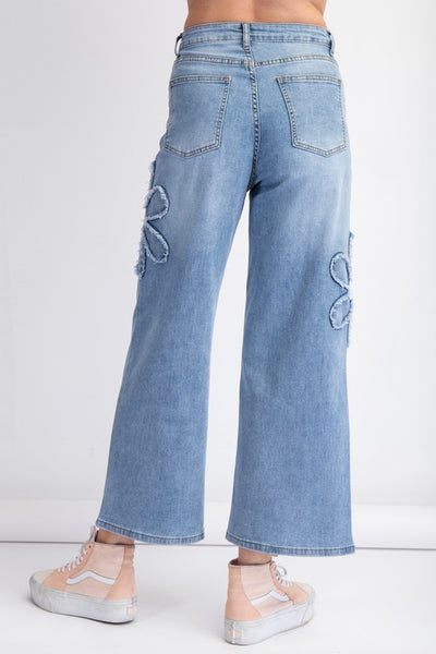 FLOWER PATCH WASHED LT DENIM WIDE LEG JEAN