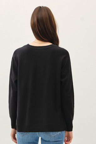 SOFT SOLID CLASSIC KNIT SWEATER W/SIDE SLIT