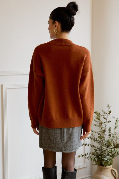 FALL ESSENTIAL MOCK NECK COFFEE GRAPHIC SWEATER