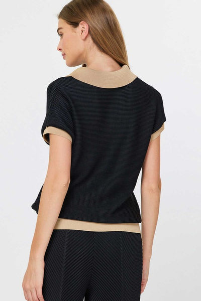 RELAXED AND REFINED POLO DOLMAN SLEEVE PLEATED TOP