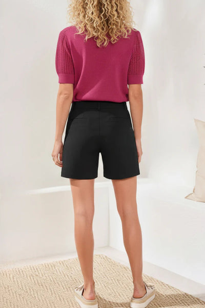 FLATTERING AND POLISHED FLATTEN IT PULL ON SHORT - BLACK