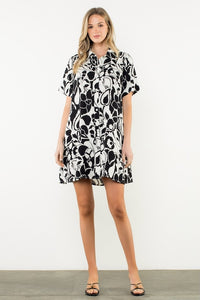 EFFORTLESSLY BOLD SHORT SLEEVE BUTTON-UP PRINT DRESS
