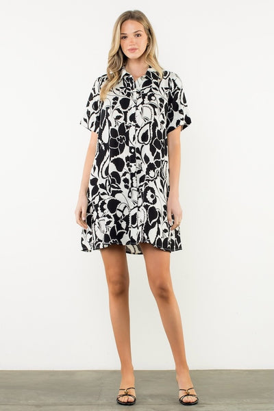 EFFORTLESSLY BOLD SHORT SLEEVE BUTTON-UP PRINT DRESS