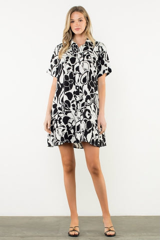 EFFORTLESSLY BOLD SHORT SLEEVE BUTTON-UP PRINT DRESS
