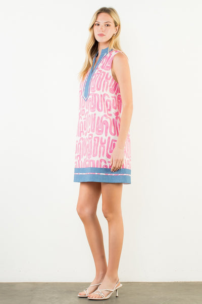 STRIKING SLEVELESS ABSTRACT PATTERN DRESS
