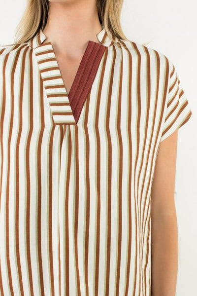 TRANSITIONAL AND ELEGANT SHORT SLEEVE STRIPED V-NECK TOP