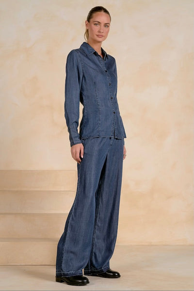 Elan long sleeve collared button top
lyocell button-front shirt women
denim look button top women
fitted collared long sleeve top women
princess seam button shirt women
Elan women's lyocell top
medium wash lyocell shirt women
cinched waist button-front top
polished collared shirt women's fashion
long sleeve fitted button top navy
