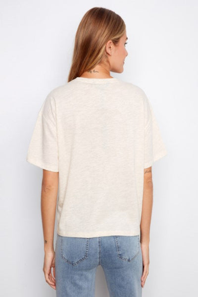 EVERYDAY ESSENTIAL ORGANIC COTTON T-SHIRT WITH CROCHET CHEST POCKET