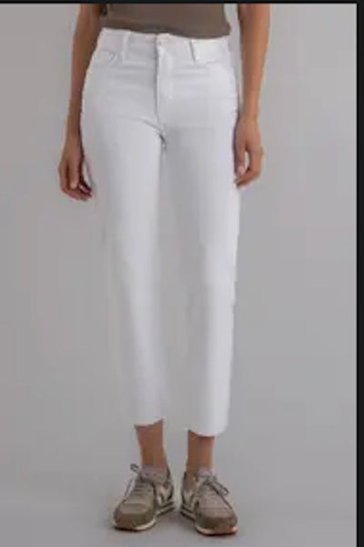 Model is wearing white jeans with a t-shirt.