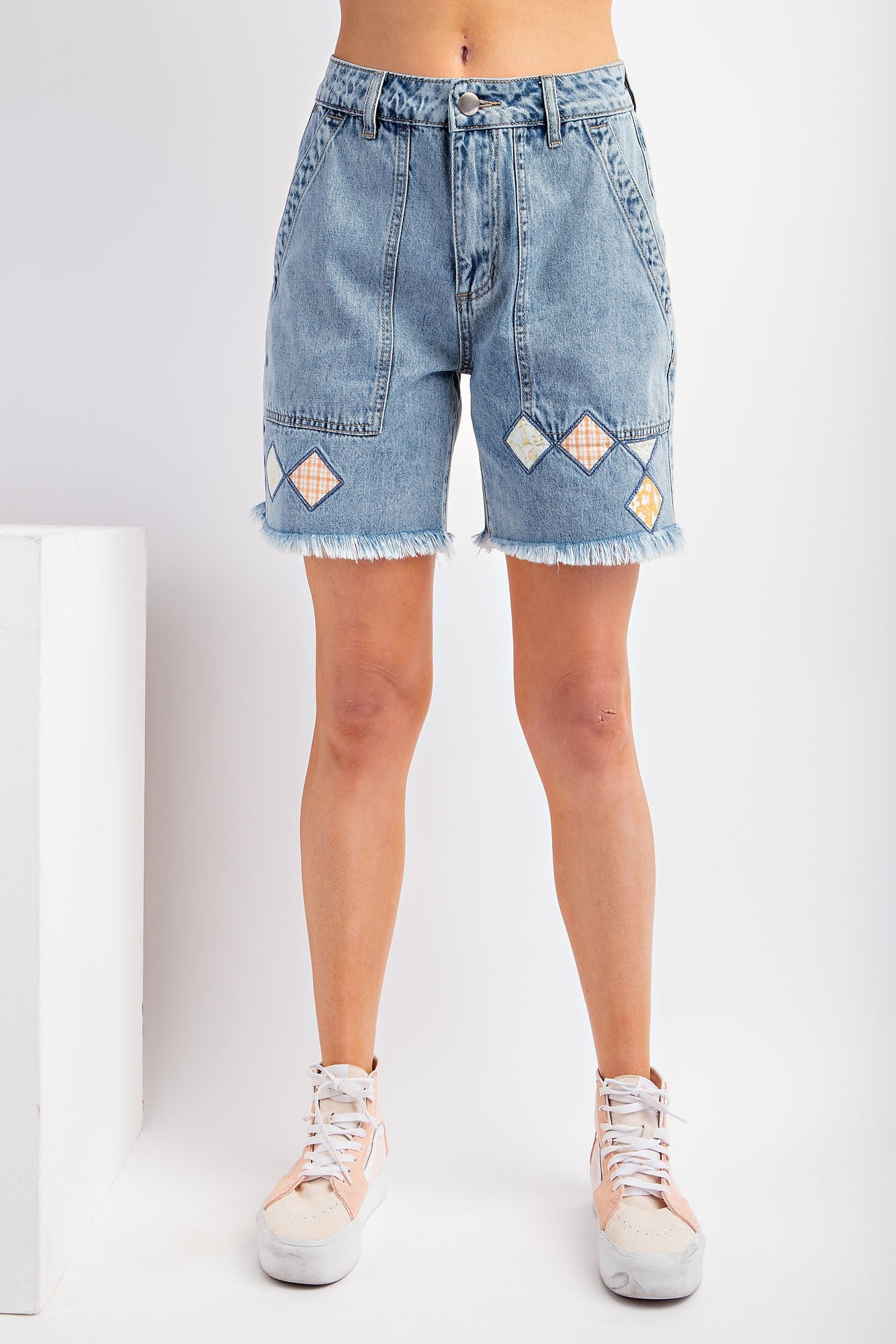 PATCHWORK DETAILED TWILL DENIM SHORTS