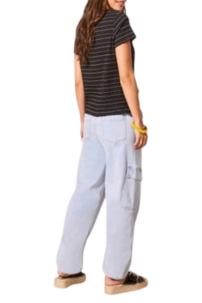 CASUAL AND COMFY CREW NECK TOP WITH TWIST DETAIL