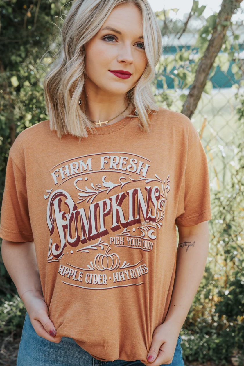 FARM FRESH PUMPKINS GRAPHIC TEE