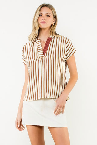 TRANSITIONAL AND ELEGANT SHORT SLEEVE STRIPED V-NECK TOP