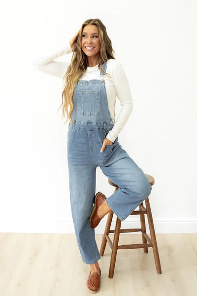 CASUAL AND TIMELESS ADJUSTABLE STRAIGHT-LEG DENIM OVERALLS