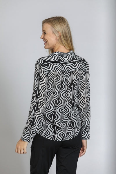 APNY SWIRL PRINT BUTTON-UP BLOUSE BLACK & WHITE