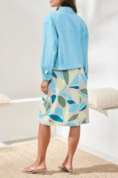 EFFORTLESSLY VERSATILE LONG SLEEVE BUTTON FRONT JACKET WITH BACK PLEATS