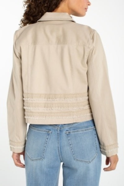 FLATTERING SILHOUETTE LIVERPOOL TRUCKER JACKET W/ FRAY AND LACE
