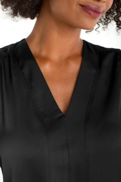 LIVERPOOL SLEEVELESS V-NECK WOVEN KNIT TOP