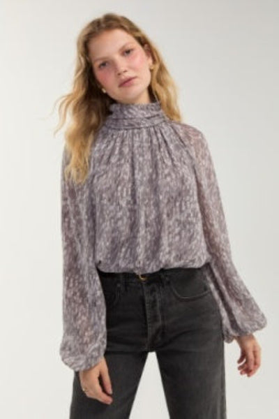 shirred mock neck top women
gray abstract print blouse
blouson sleeve mock neck top
Liverpool woven top women
long sleeve keyhole back blouse
lightweight printed top for work
gathered neck billowy sleeve top
women's gray printed blouse
high neck flowy top long sleeve
elasticized hem blouson top
