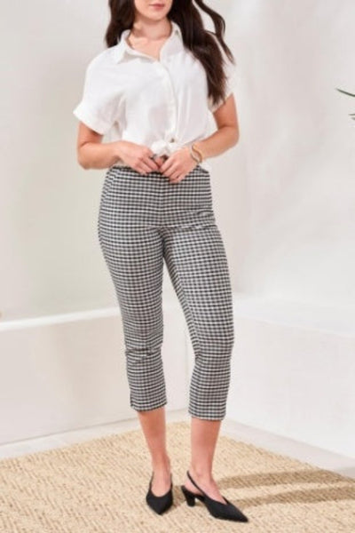 POLISHED GINGHAM BENGALINE PULL ON CAPRI PANT
